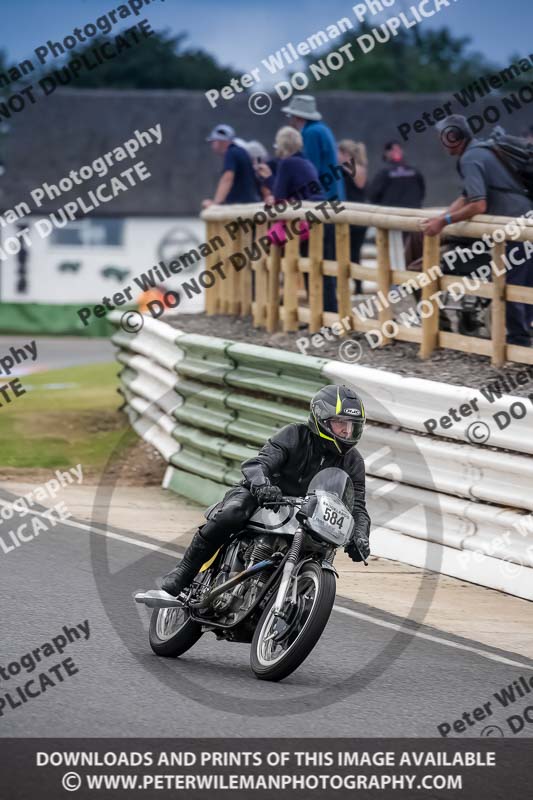 Vintage motorcycle club;eventdigitalimages;mallory park;mallory park trackday photographs;no limits trackdays;peter wileman photography;trackday digital images;trackday photos;vmcc festival 1000 bikes photographs